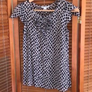 Size small Banana Republic silk shirt. Excellent condition.